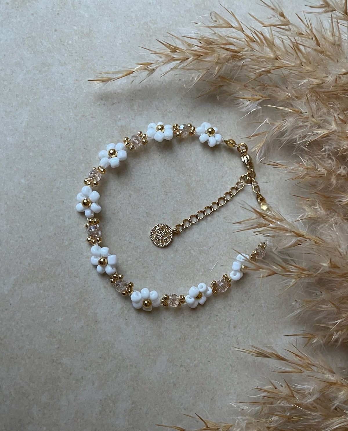 Gänseblümchen Armband mit beigen Kristallperlen 🤎￼